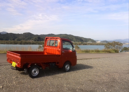 四万十川とハイゼットトラック