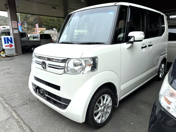 平成27年式・ホンダ・N-BOX・G-Lパッケージ・白・軽自動車